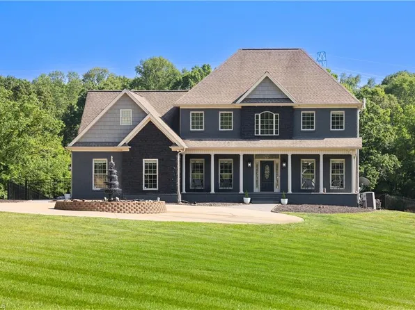 169 Browder Ln, Advance, NC 27006