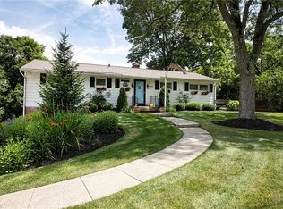 338 N Cleveland St, Chagrin Falls, OH