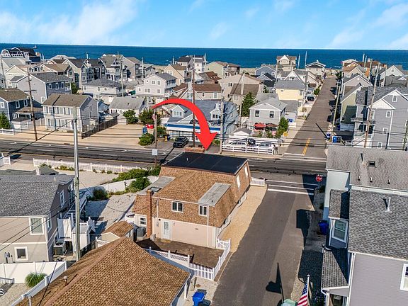 3rd image of 102 W Colony Rd