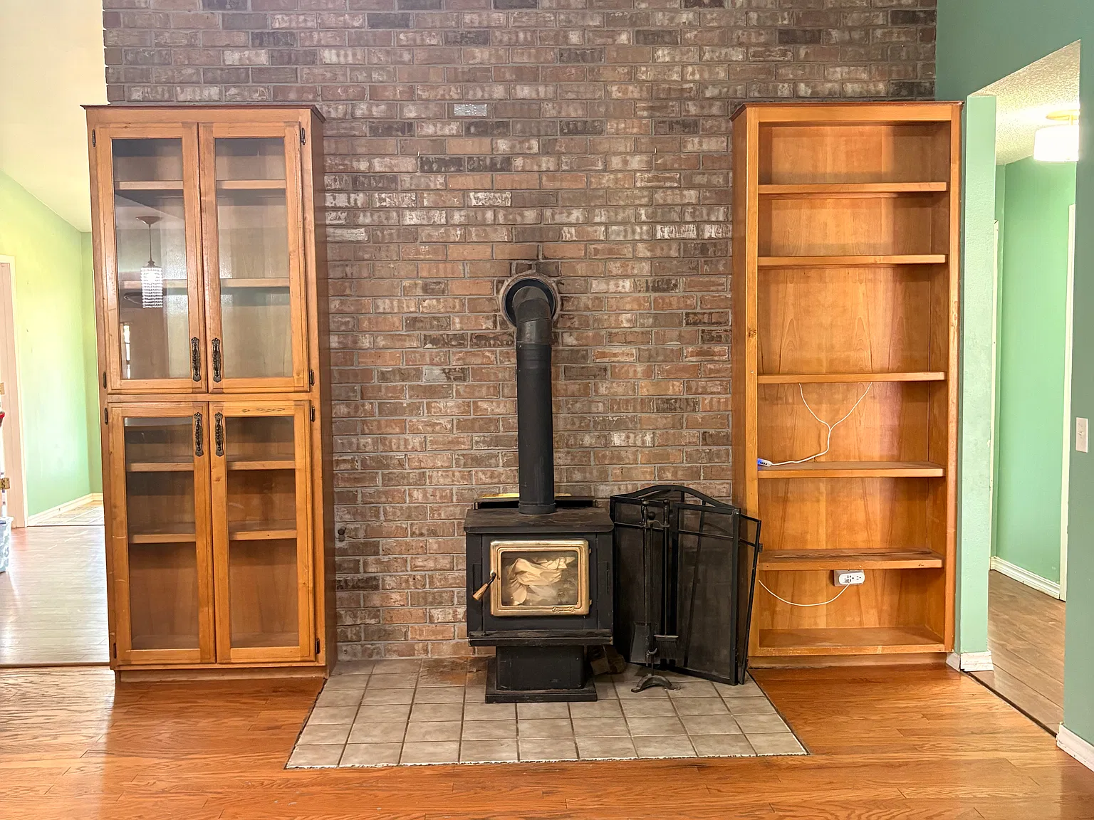 4 bed, 2122 sqft, $2,200 — Photo 4