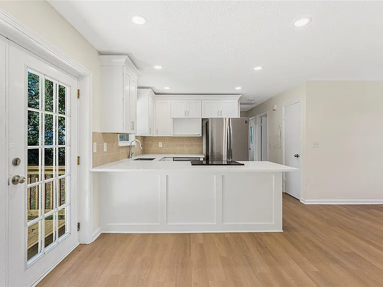 6371 Westbury Rd — Photo 7