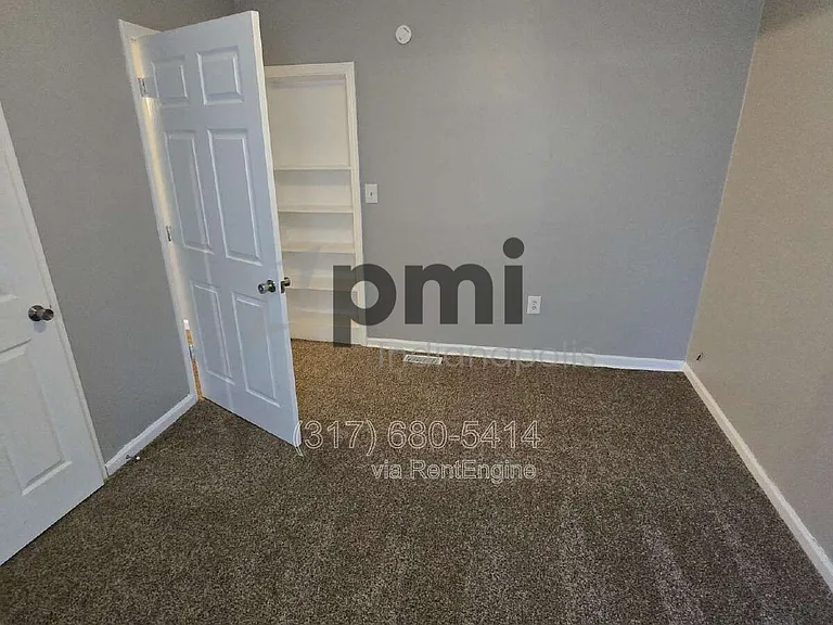153 S Cypress Ave — Photo 50