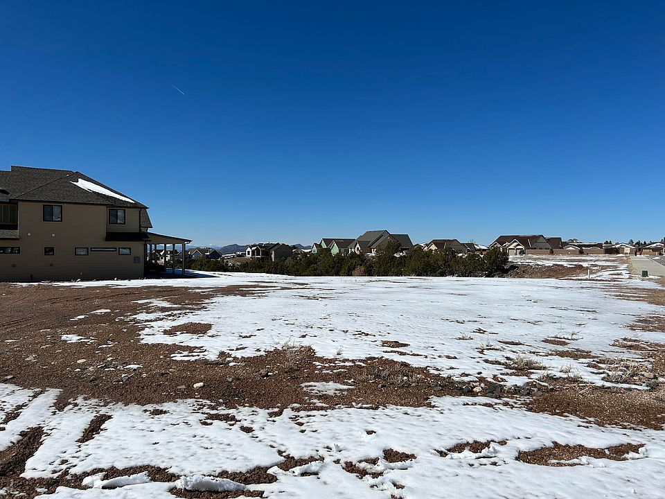 1st image of 923 S Cliffs Dr
