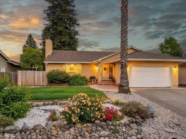 971 Eleanor Avenue, Rohnert Park, CA 94928