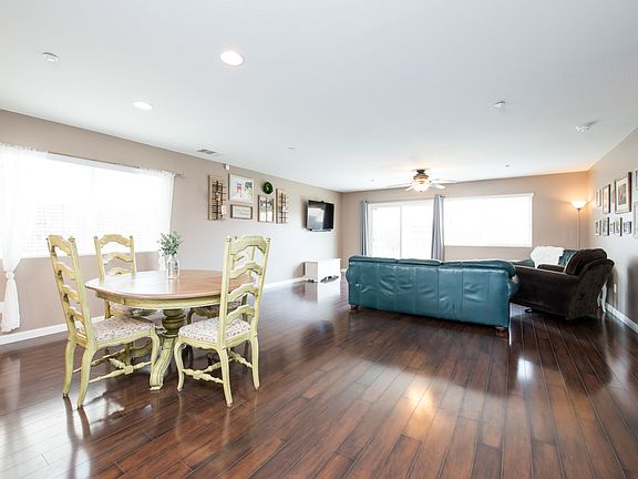 4th image of 6726 E Orleans Ave