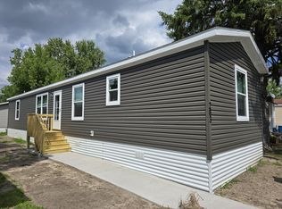 6333 Hodgson Rd #283, Lino Lakes, MN 55014