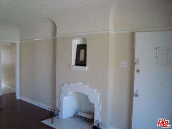 5th image of 4327 S Victoria Ave