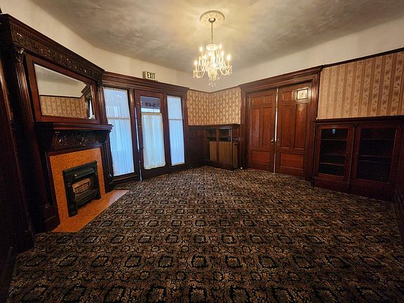 5th image of 551 W 8th St #17574756