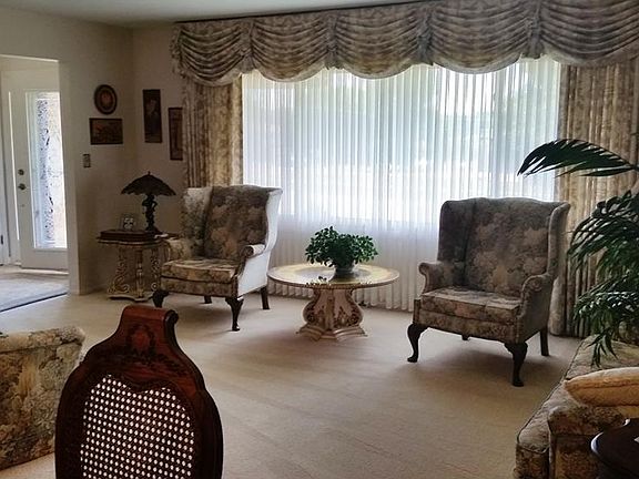 4th image of 7123 Lee Dr