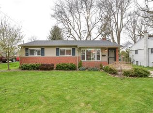 871 Lambkins Rd, Saline, MI 48176