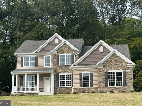 1635 Raindrop Ln, Prince Frederick, MD 20678