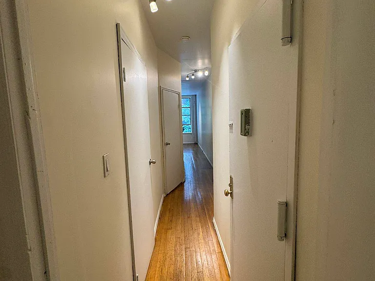 449 W 37th St #2FE — Photo 12