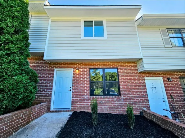 3759 Oakwood Hills Dr, Oakwood, GA 30566