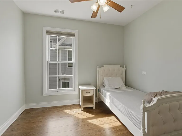 1828 W Berenice Ave — Photo 9