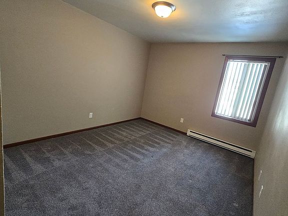 5th image of 419 11th Ave S #304
