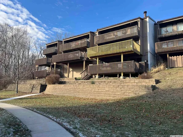 2700 N Shore Dr #G-28, Clear Lake, IA 50428