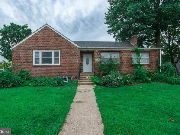 1621 Farragut Ave, Bristol, PA 19007