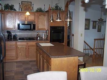 1st image of 527 Nassau St