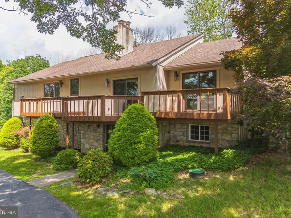 913 Briar Wood Cir, West Chester, PA 19380