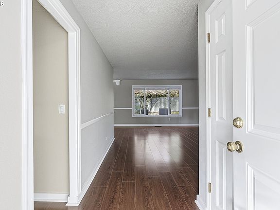 3rd image of 21659 SW Dakota Cir