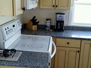 37 Indian Trl S, South Kingstown, RI 02879