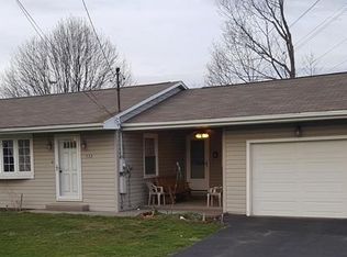 327 Pleasant Dr, Aliquippa, PA 15001