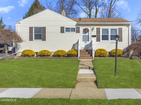 85 Helen Ave, Freehold, NJ 07728