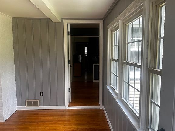 5th image of 936 Stony Hill Rd