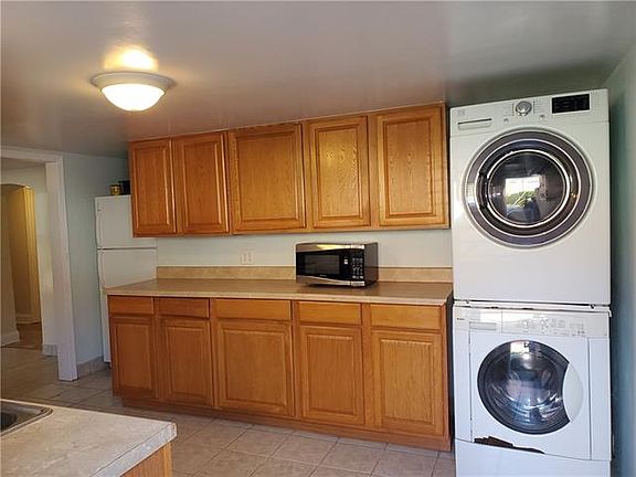 3rd image of 3821 Vincennes Pl