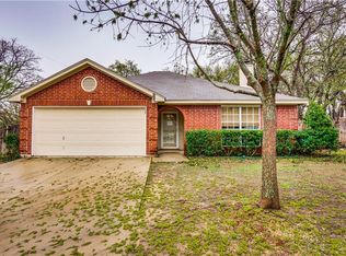564 Dylan Ct, Azle, TX 76020