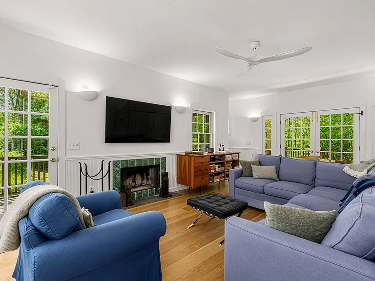 1280 Town Line Rd — Photo 10