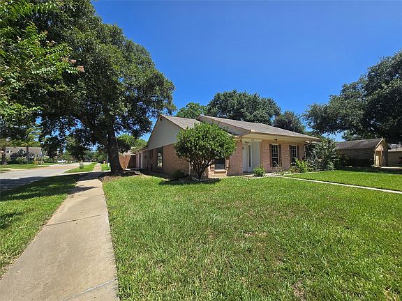 2nd image of 10218 Golden Meadow Dr