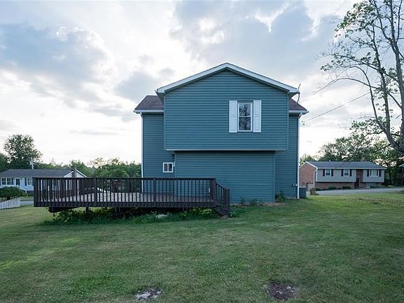 3rd image of 108 Thomas Dr