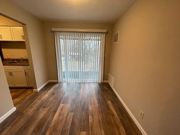 3rd image of 1111 Express Dr APT 2