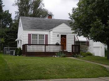 2nd image of 118 Maizefield Ave