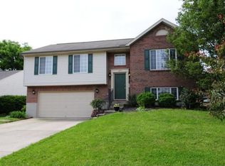 1271 Farmcrest Dr, Union, KY 41091