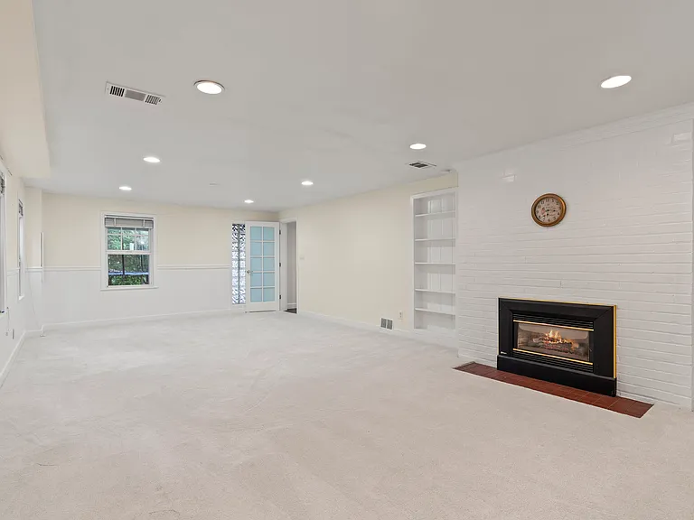 Entertainment Room
