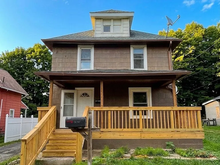3 Parsons Ave #1 — Photo 1