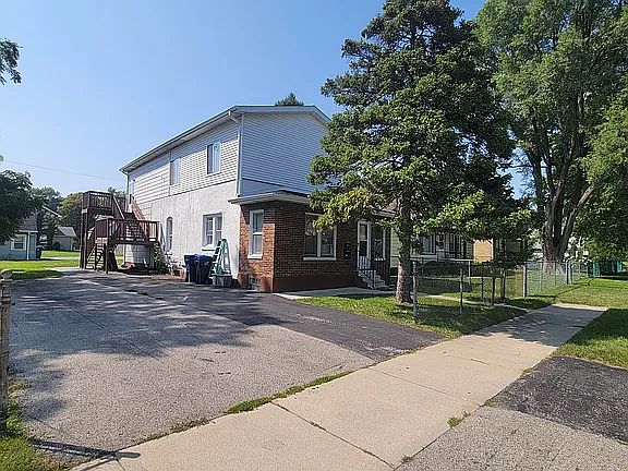 3rd image of 1648 Elizabeth Ave #A
