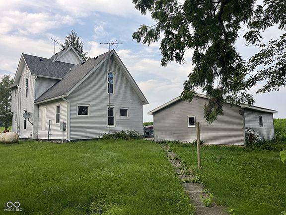 4th image of 719 E Green St