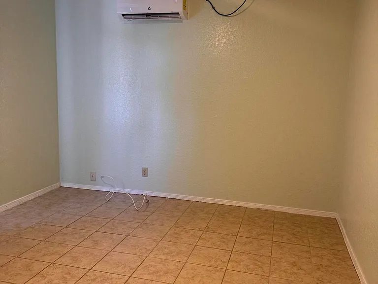 386 McCune Rd #B — Photo 11