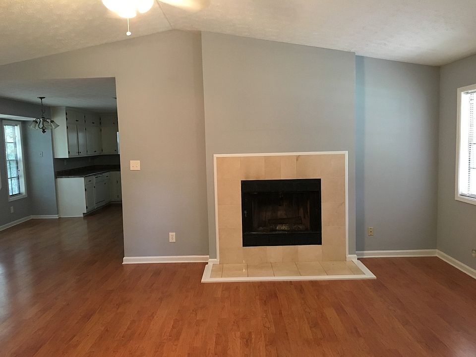 1st image of 3046 Malvern Dr