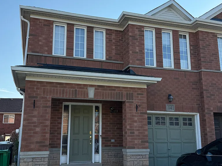 14 Thornbush Blvd — Photo 1