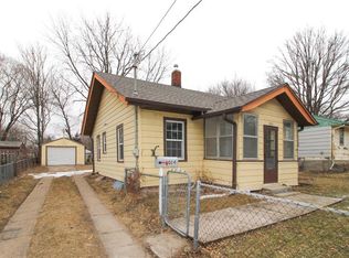 3024 Mahaska Ave, Des Moines, IA 50317