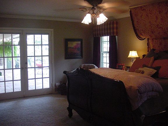 5th image of 6857 Meadowcreek Dr