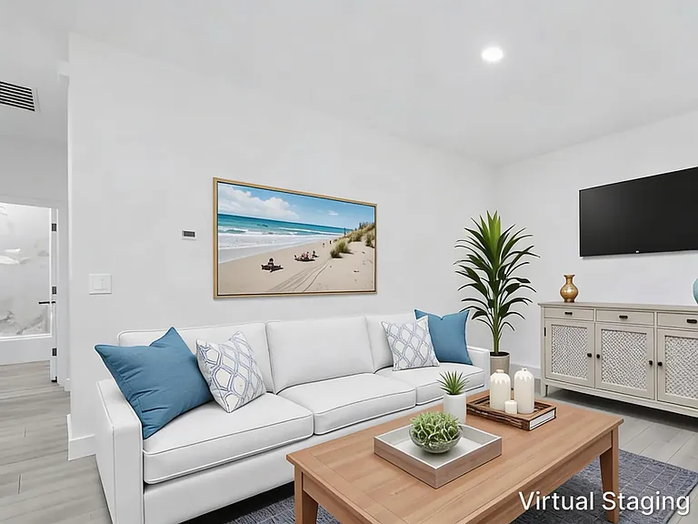 8010 Sandalwood Ln — Photo 9