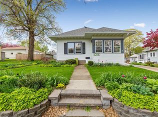 1015 Walnut St, Cedar Falls, IA 50613