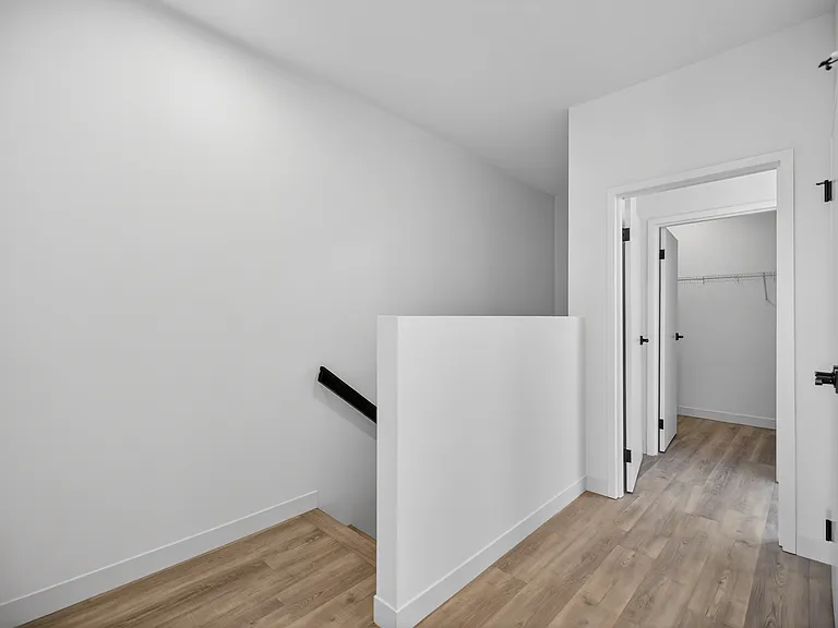 11 Merkel Manza Blvd — Photo 82
