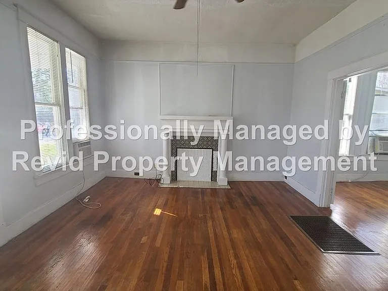 2164 Harbert Ave W — Photo 5