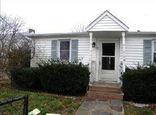 55 Newport Rd, Hull, MA 02045